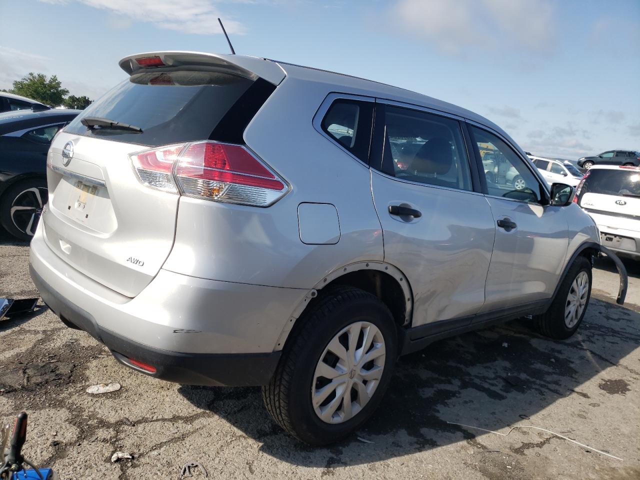 Image 3 of 2016 NISSAN ROGUE S 2016 with VIN JN8AT2MV2GW152385