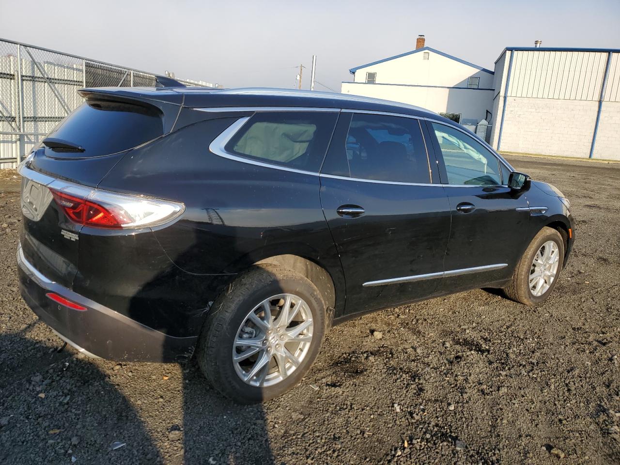 Obraz 3 z 2023 BUICK ENCLAVE ESSENCE 2023 z VIN 5GAEVAKW0PJ154390