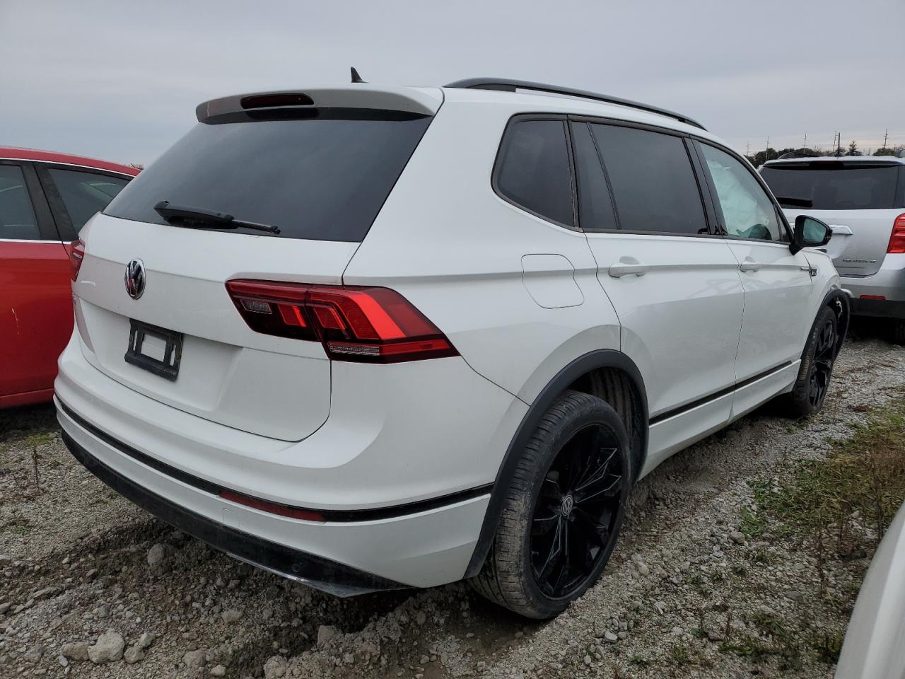Изображение 3 2021 VOLKSWAGEN TIGUAN SE 2021 с VIN 3VV2B7AX3MM117941
