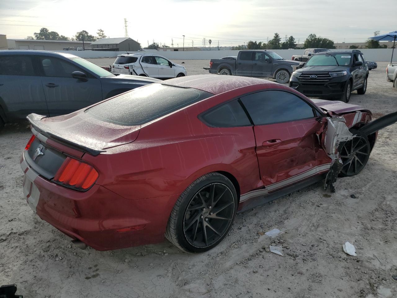 Изображение 3 2017 FORD MUSTANG  2017 с VIN 1FA6P8AM2H5276951