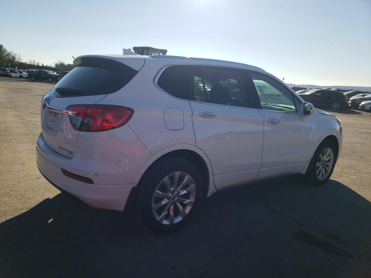Obraz 3 z 2018 BUICK ENVISION ESSENCE 2018 z VIN LRBFX2SA9JD004113