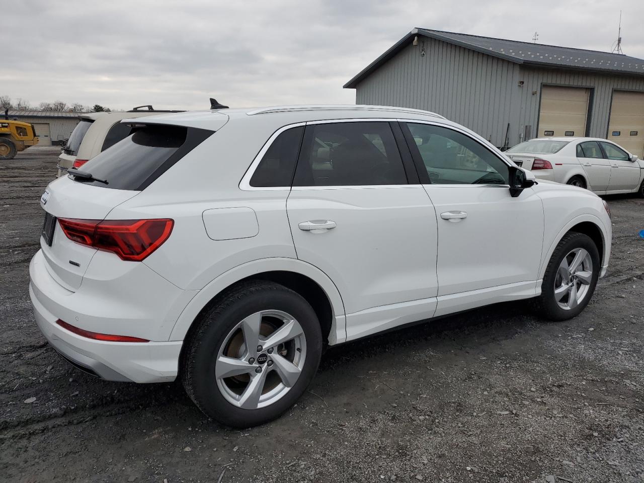 Image 3 of 2022 AUDI Q3 PREMIUM 40 2022 with VIN WA1AUCF31N1145703