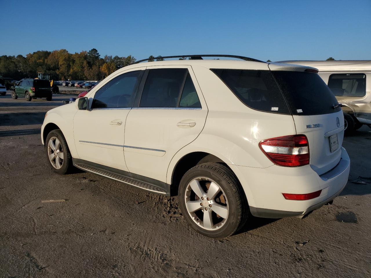 Image 2 of 2010 MERCEDES-BENZ ML 350 4MATIC 2010 with VIN 4JGBB8GBXAA571527
