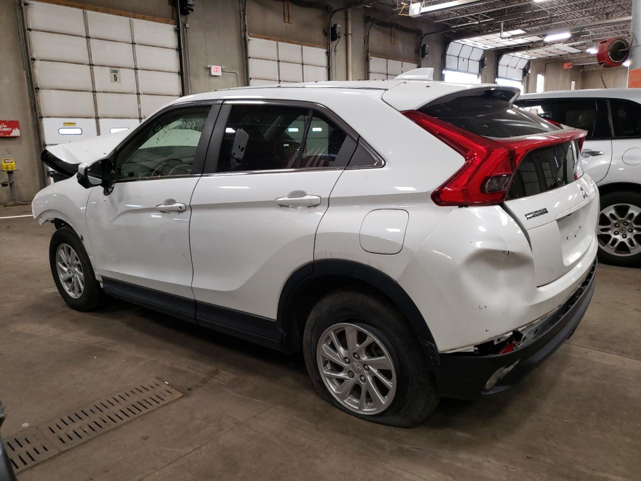 Изображение 2 2019 MITSUBISHI ECLIPSE CROSS ES 2019 с VIN JA4AS3AA0KZ018921