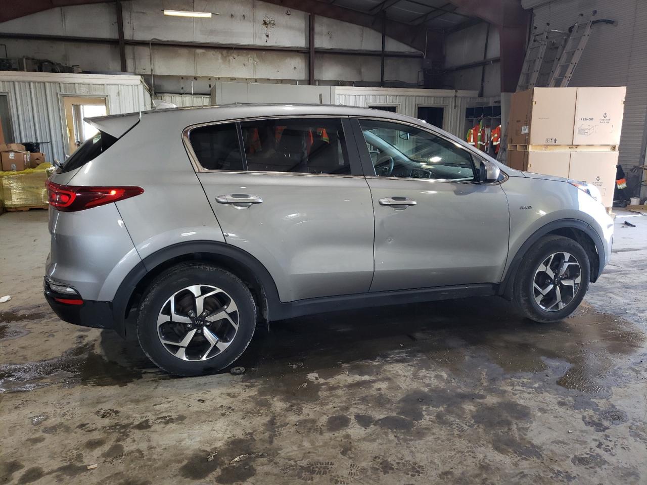 Изображение 3 2022 KIA SPORTAGE LX 2022 с VIN KNDPMCAC8N7969136