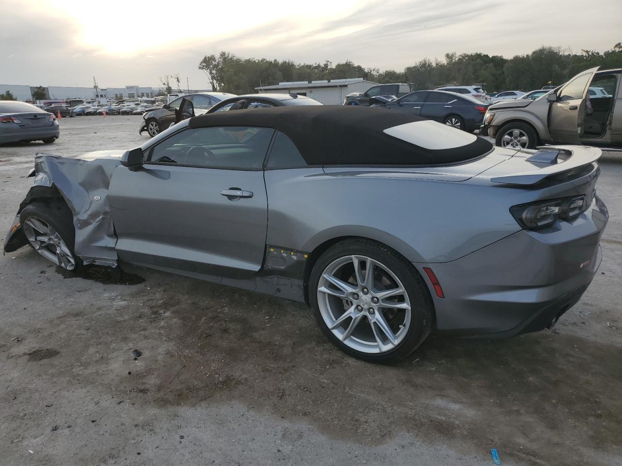 Изображение 2 2020 CHEVROLET CAMARO LS 2020 с VIN 1G1FB3DS1L0103006