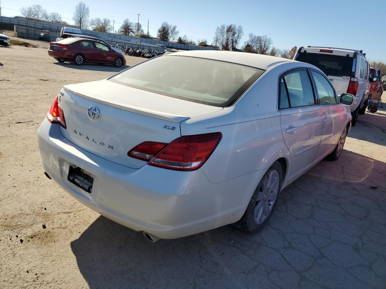 Obraz 3 z 2007 TOYOTA AVALON XL 2007 z VIN 4T1BK36B67U228984