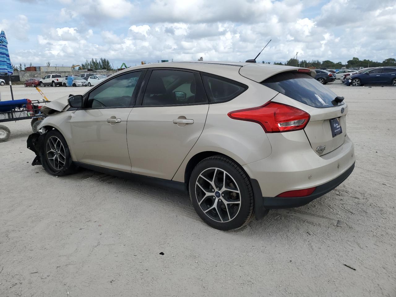 Image 2 of 2018 FORD FOCUS SEL 2018 with VIN 1FADP3M26JL220601