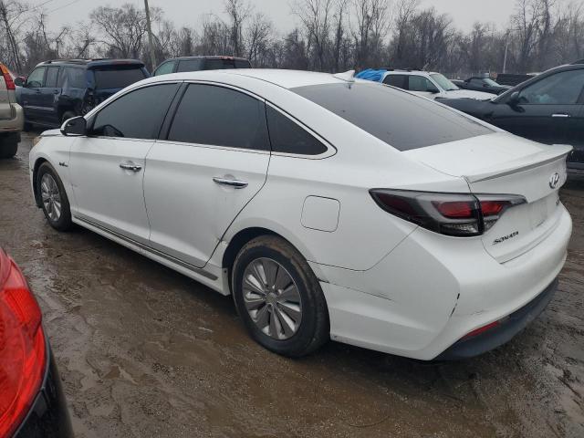 Image 2 of 2017 HYUNDAI SONATA HYBRID 2017 with VIN KMHE24L18HA057611
