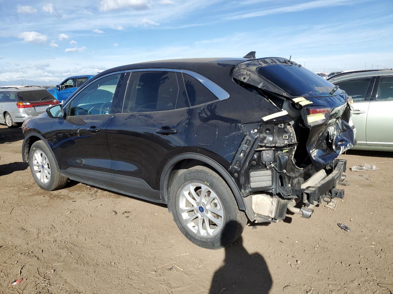 Image 2 of 2020 FORD ESCAPE SE 2020 with VIN 1FMCU9G61LUB41717