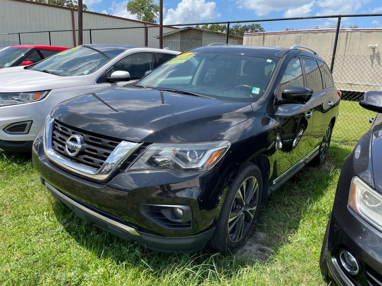 Image 2 of 2017 NISSAN PATHFINDER S 2017 with VIN 5N1DR2MN1HC648493