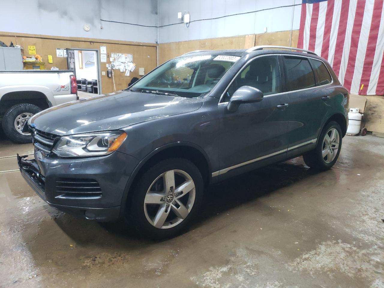 Obraz 1 z 2014 VOLKSWAGEN TOUAREG V6 2014 z VIN WVGEF9BP4ED012442