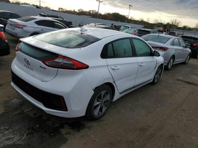 Image 3 of 2019 HYUNDAI IONIQ  2019 with VIN KMHC75LH7KU044737