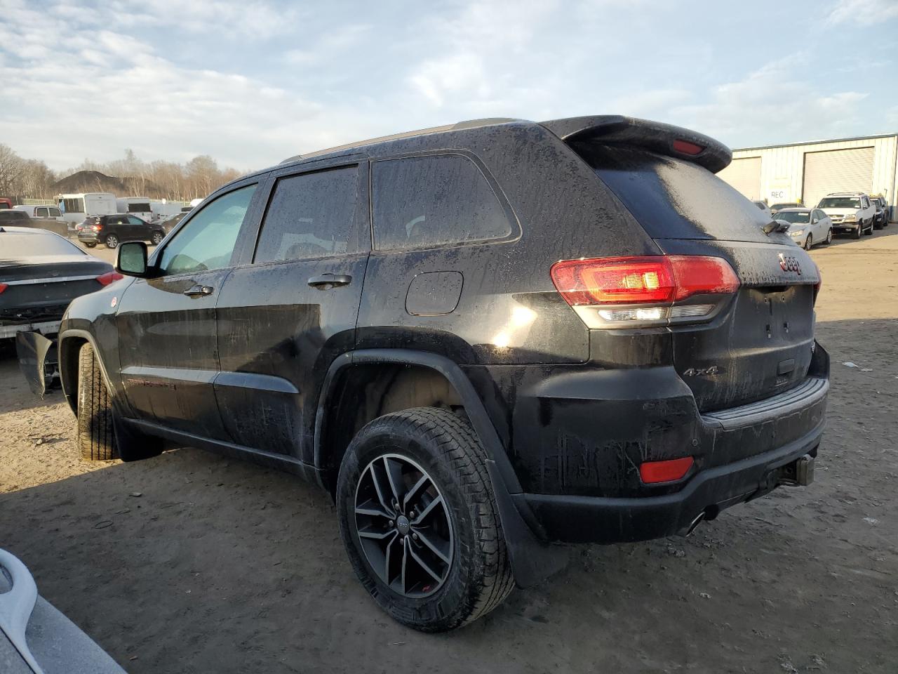 Image 2 of 2017 JEEP GRAND CHEROKEE TRAILHAWK 2017 with VIN 1C4RJFLG4HC758577