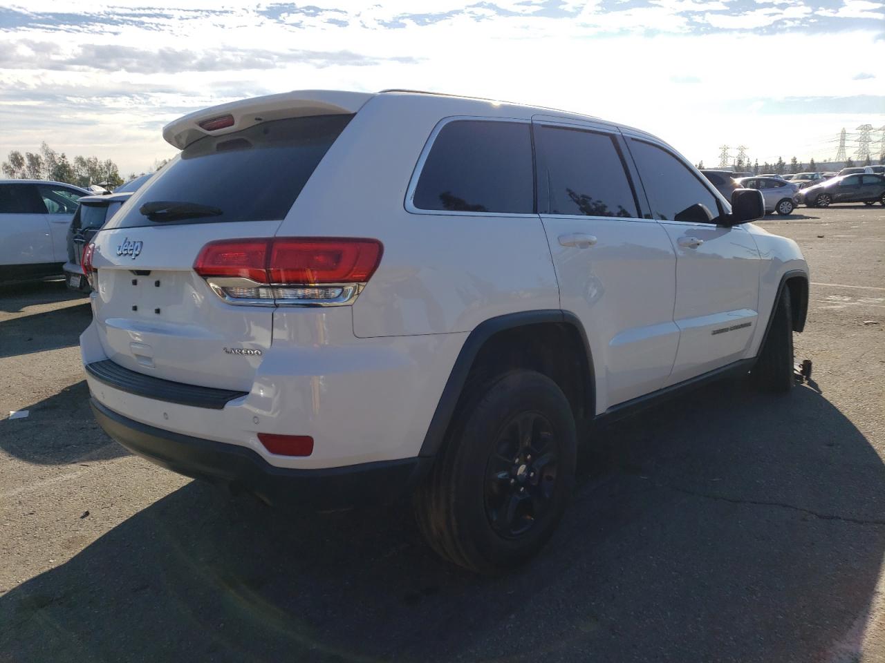 Изображение 3 2017 JEEP GRAND CHEROKEE LAREDO 2017 с VIN 1C4RJEAG7HC708401