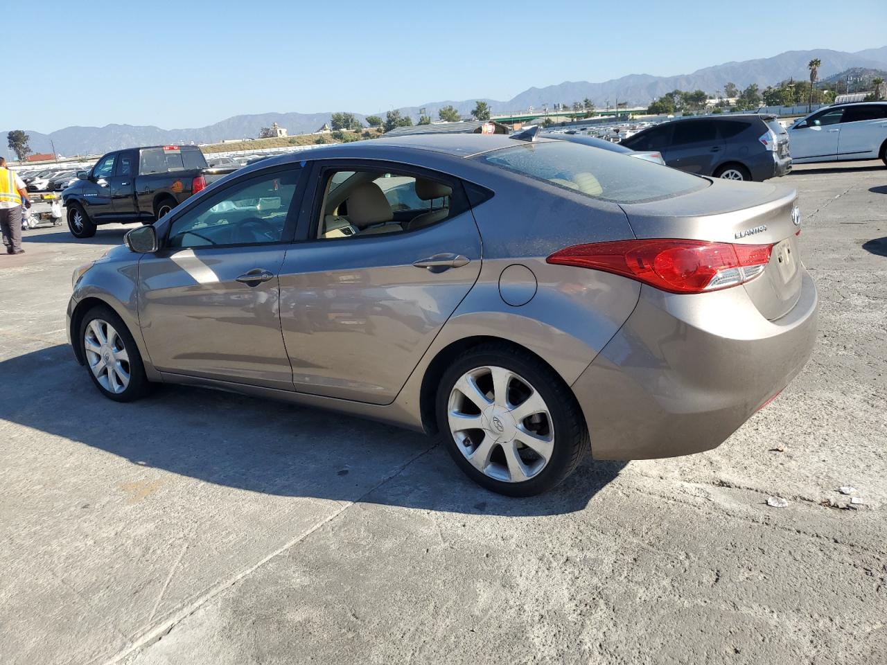 Image 2 of 2011 HYUNDAI ELANTRA GLS 2011 with VIN 5NPDH4AE2BH039268