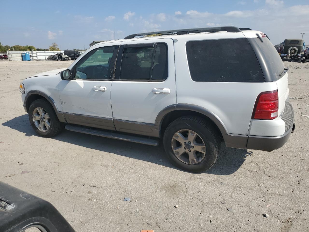 Изображение 2 2003 FORD EXPLORER XLT 2003 с VIN 1FMZU73KX3UA62158