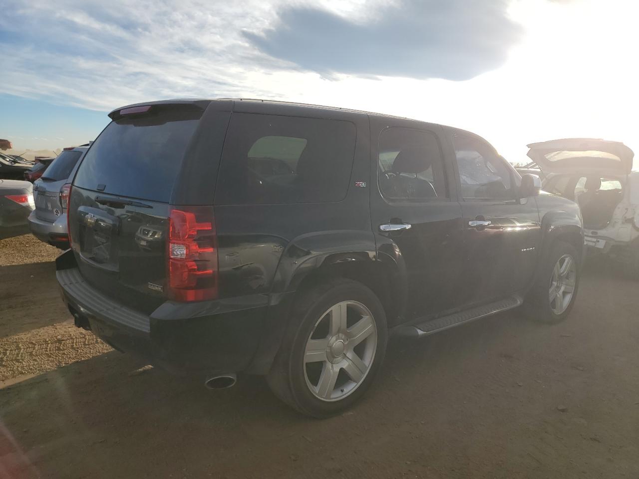 Obraz 3 z 2011 CHEVROLET TAHOE K1500 LT 2011 z VIN 1GNSKBE09BR186666