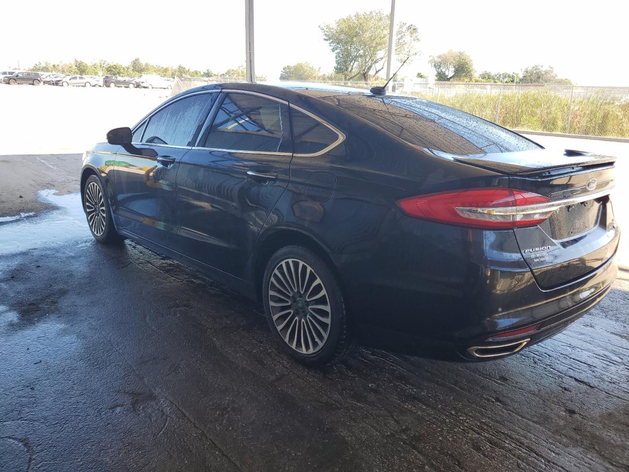 Image 2 of Ford Fusion Se 2017 with VIN 3FA6P0T94HR389114