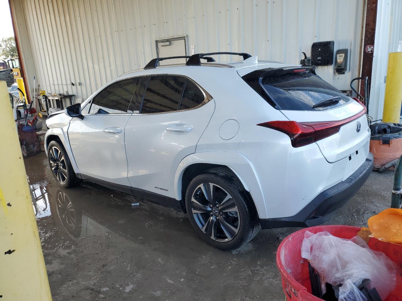 Image 2 of 2022 LEXUS UX 250H BASE 2022 with VIN JTHP9JBH1N2058805