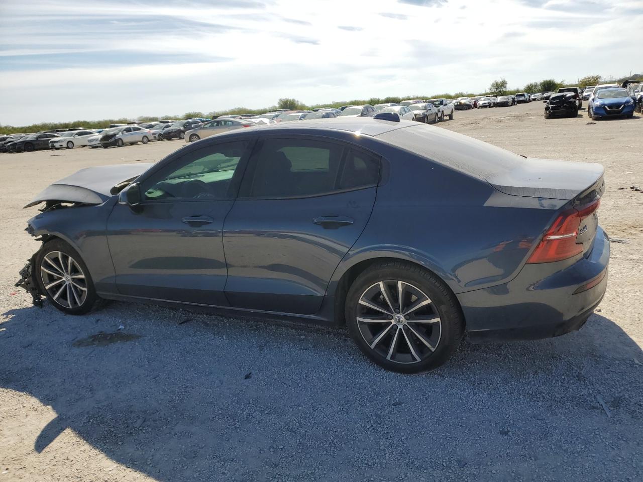 Image 2 of 2021 VOLVO S60 T5 MOMENTUM 2021 with VIN 7JR102FK8MG102329