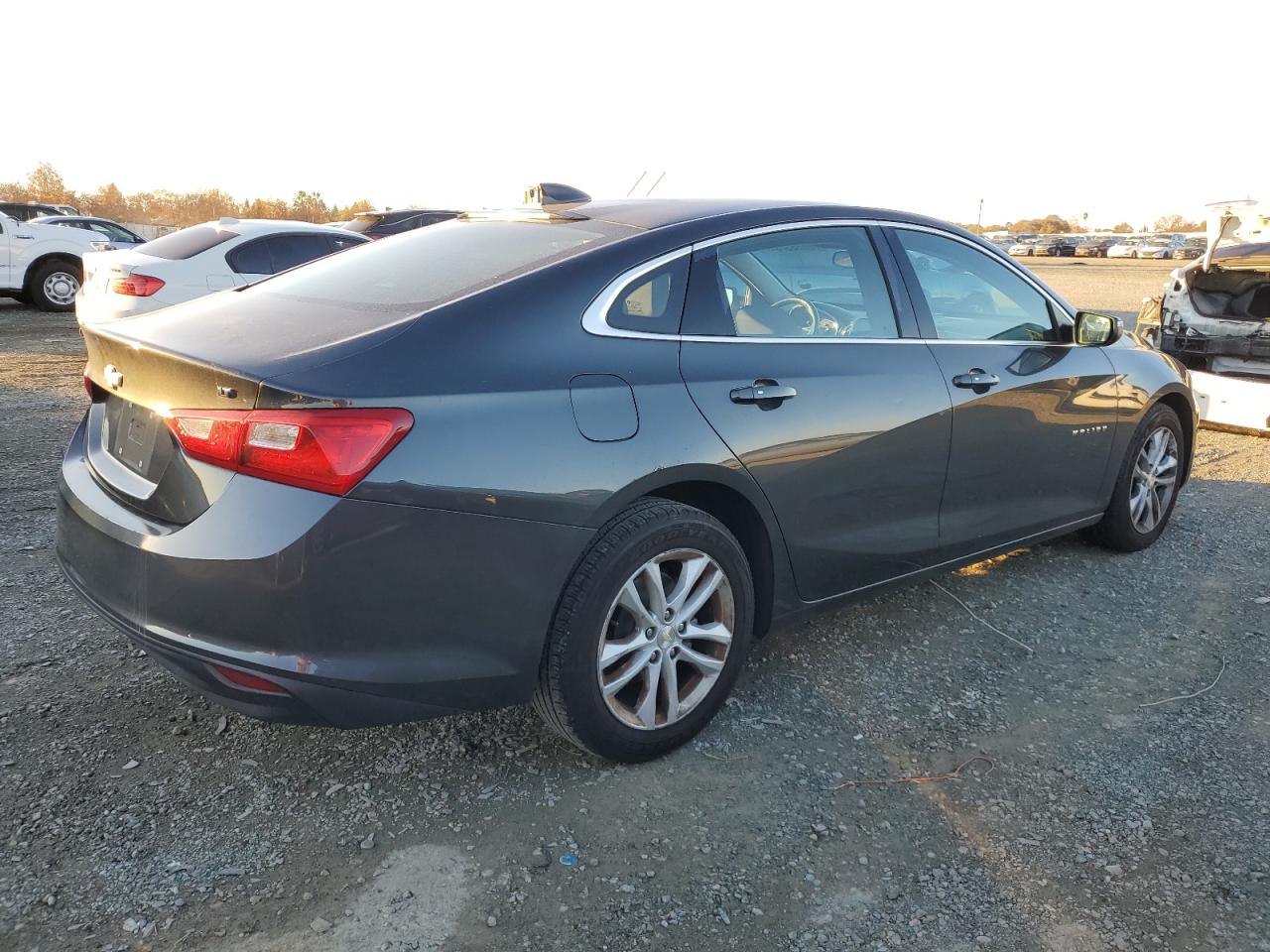 Изображение 3 2018 CHEVROLET MALIBU LT 2018 с VIN 1G1ZD5ST4JF130841