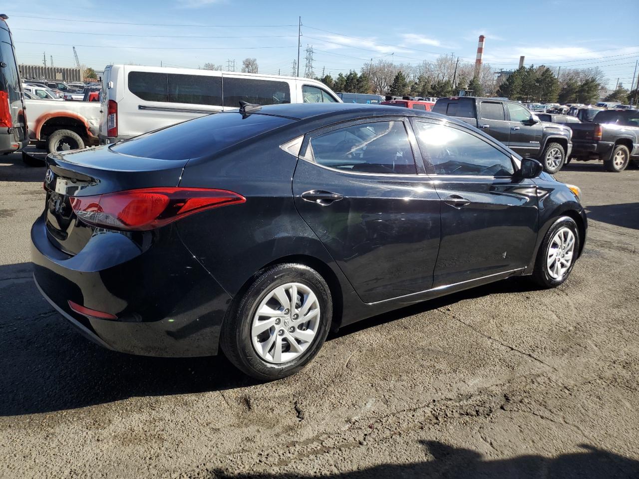 Image 3 of 2016 HYUNDAI ELANTRA SE 2016 with VIN 5NPDH4AE0GH757456