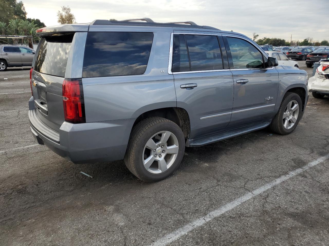 Изображение 3 2018 CHEVROLET TAHOE C1500 LT 2018 с VIN 1GNSCBKC9JR154536