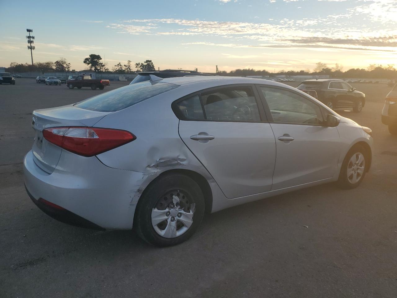 Obraz 3 z 2016 KIA FORTE LX 2016 z VIN KNAFK4A61G5441791