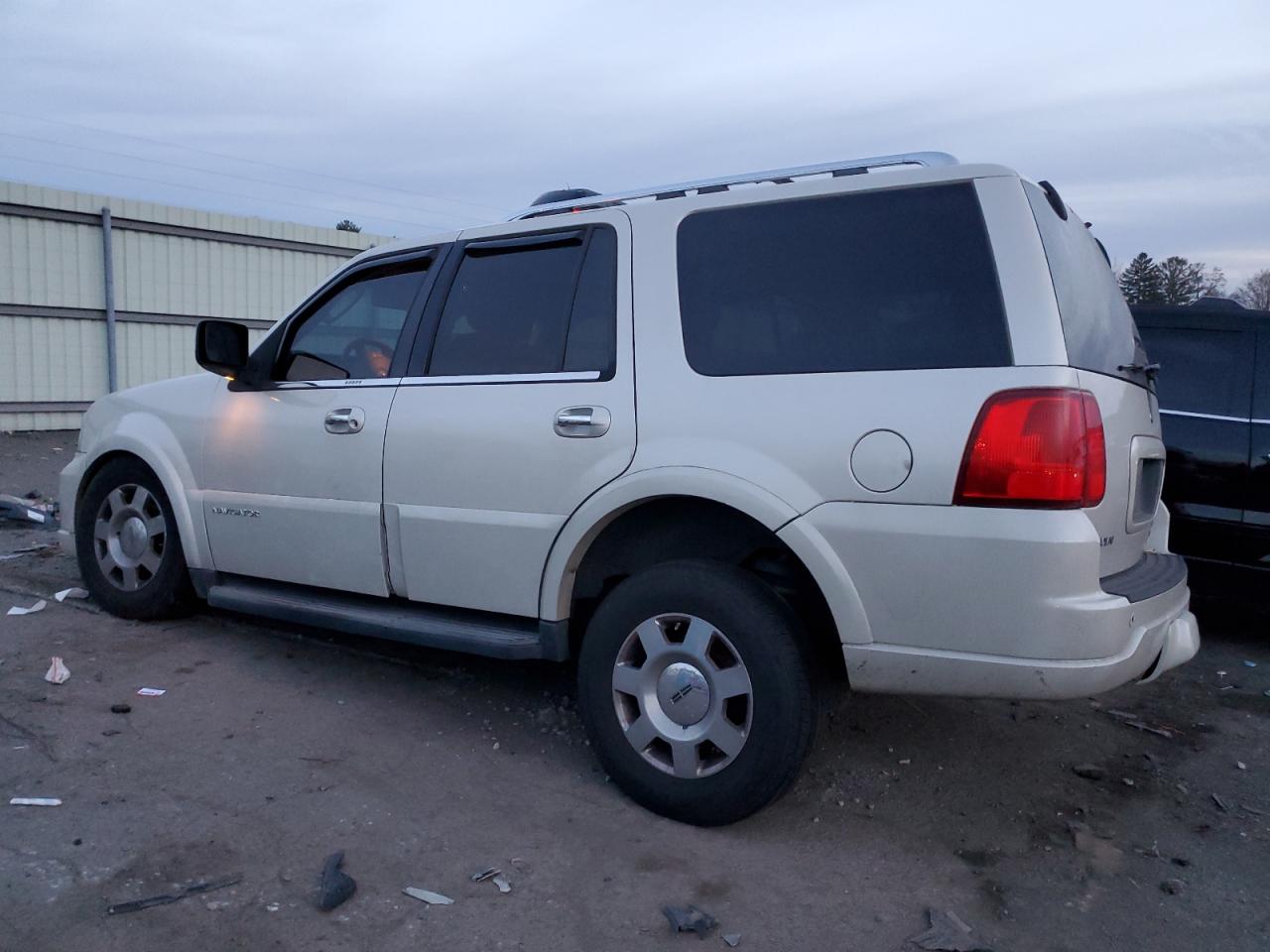 Obraz 2 z 2006 LINCOLN NAVIGATOR  2006 z VIN 5LMFU28546LJ28316