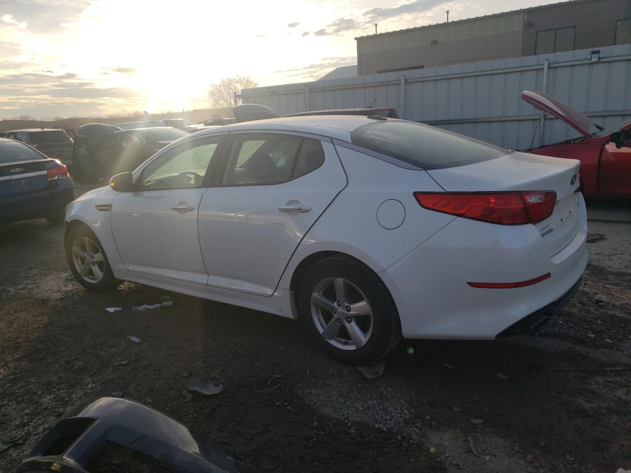 Изображение 2 2015 KIA OPTIMA LX 2015 с VIN KNAGM4A79F5547511