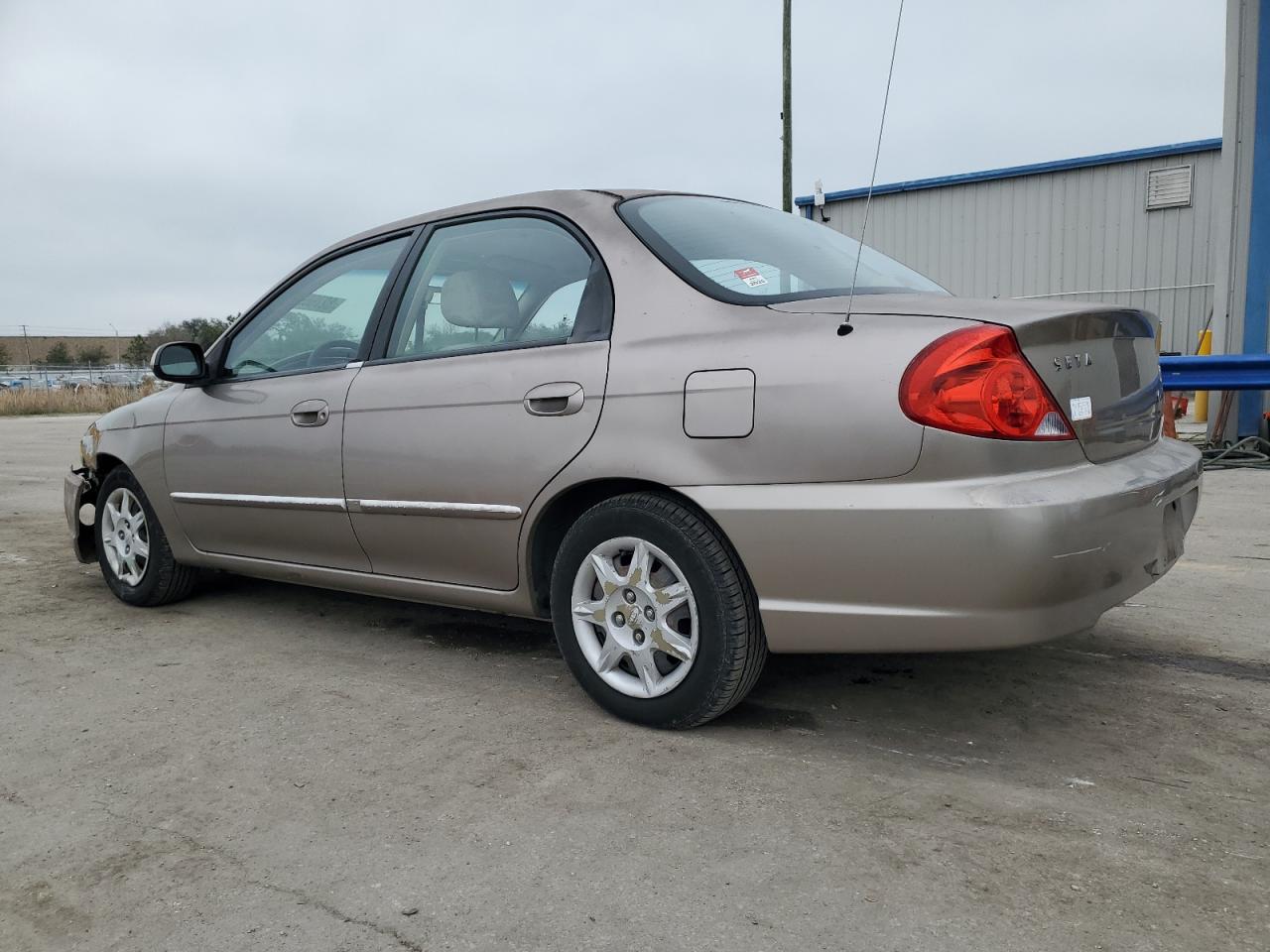 Image 2 of 2002 KIA SPECTRA BASE 2002 with VIN KNAFB121025109271
