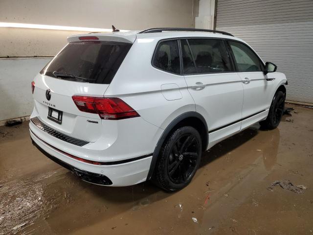 Image 3 of 2024 VOLKSWAGEN TIGUAN SE R-LINE BLACK 2024 with VIN 3VV8B7AXXRM025422