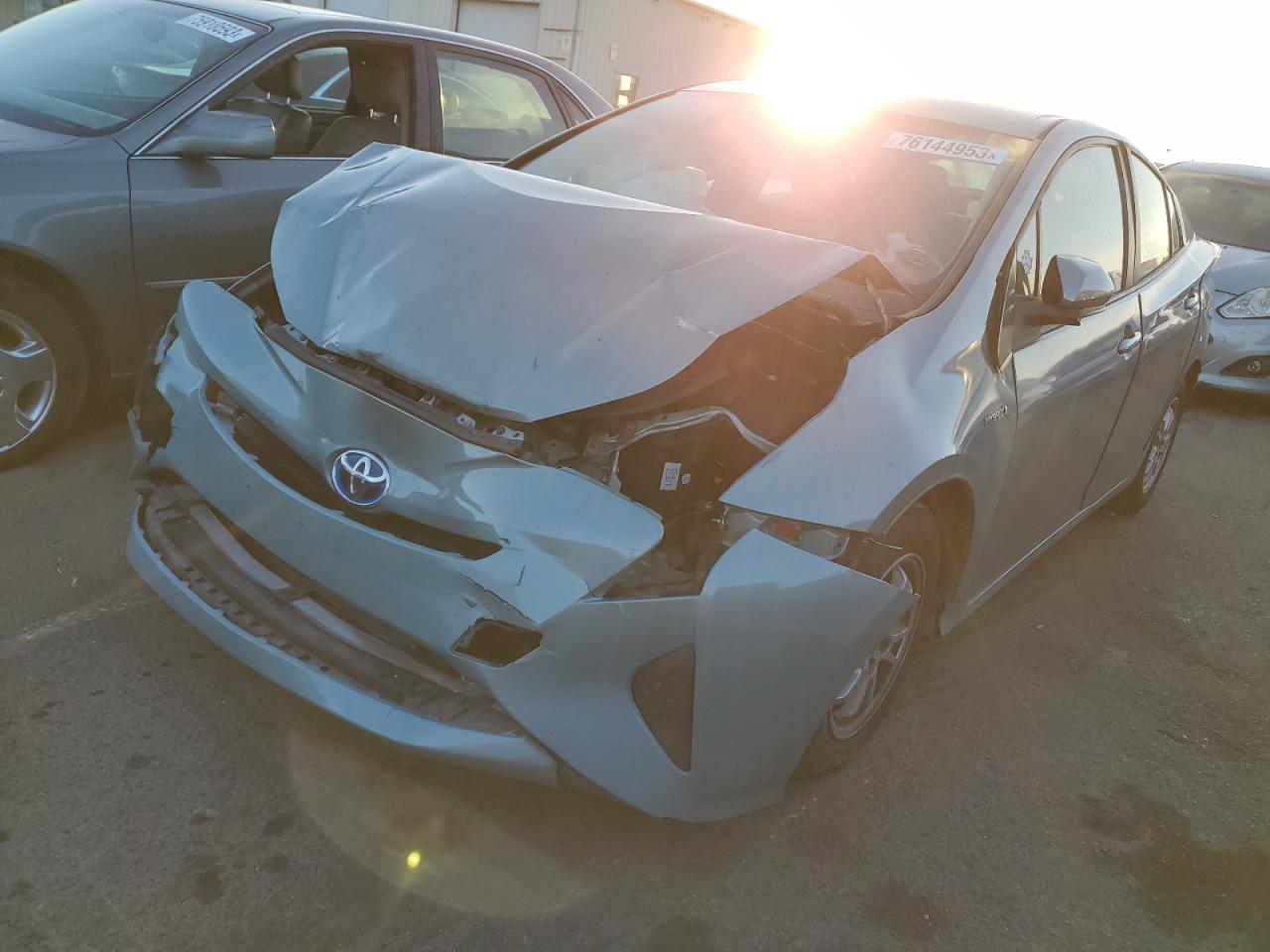 Image 1 of 2016 TOYOTA PRIUS  2016 with VIN JTDKBRFU9G3010553
