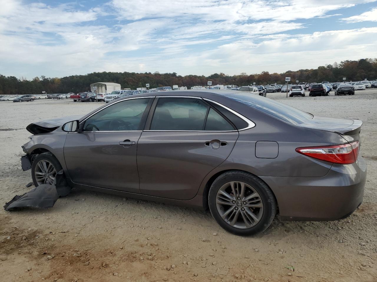 Obraz 2 z 2017 TOYOTA CAMRY LE 2017 z VIN 4T1BF1FKXHU626984