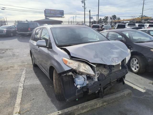 2015 TOYOTA SIENNA XLE 2015 image