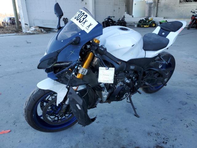 Image 2 of 2023 SUZUKI GSX-R1000 R 2023 with VIN JS1DM11H7P7100365