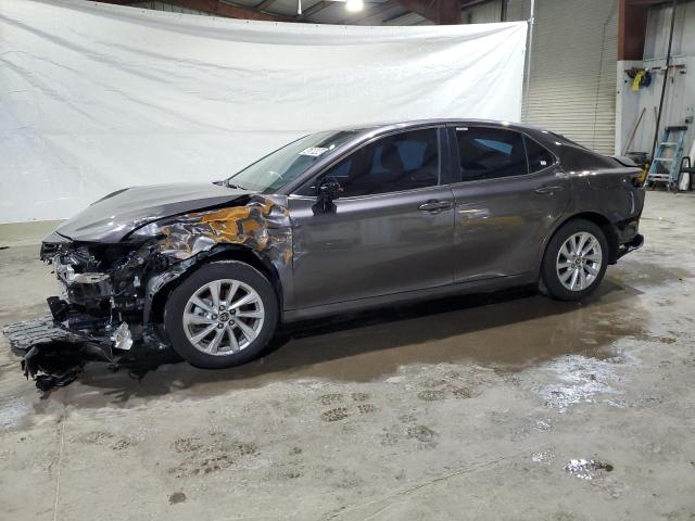 Obraz 1 z 2023 TOYOTA CAMRY LE 2023 z VIN 4T1C11AK7PU813107
