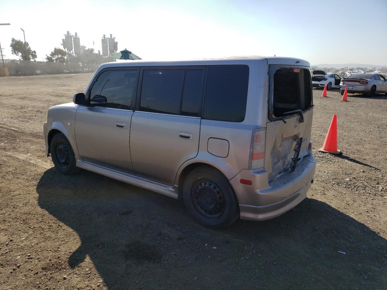 Obraz 2 z 2006 TOYOTA SCION XB 2006 z VIN JTLKT334664110489