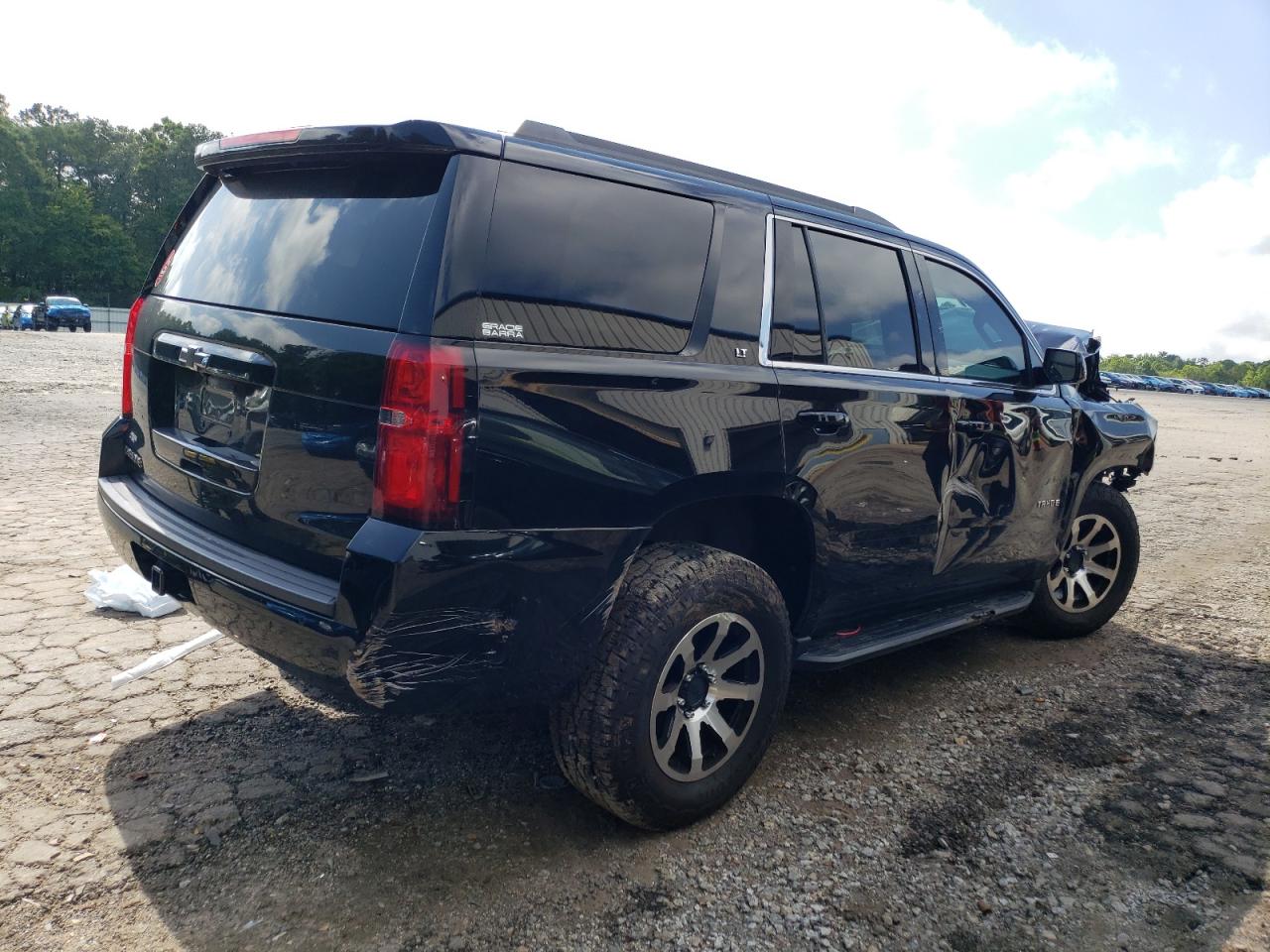 Image 3 of Chevrolet Tahoe C1500 Lt 2016 with VIN 1GNSCBKC6GR424573