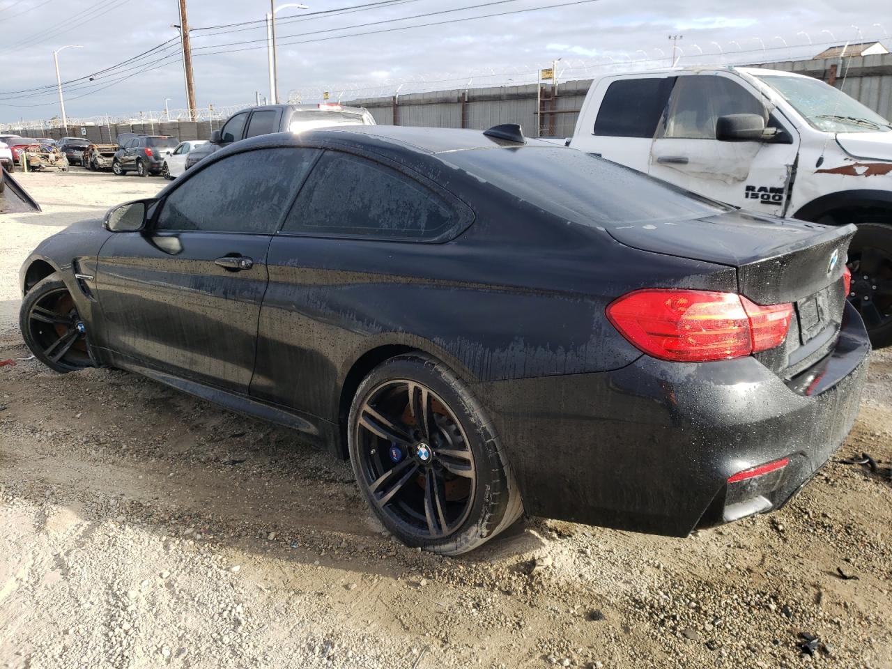 Obraz 2 z 2015 BMW M4  2015 z VIN WBS3R9C52FK329416