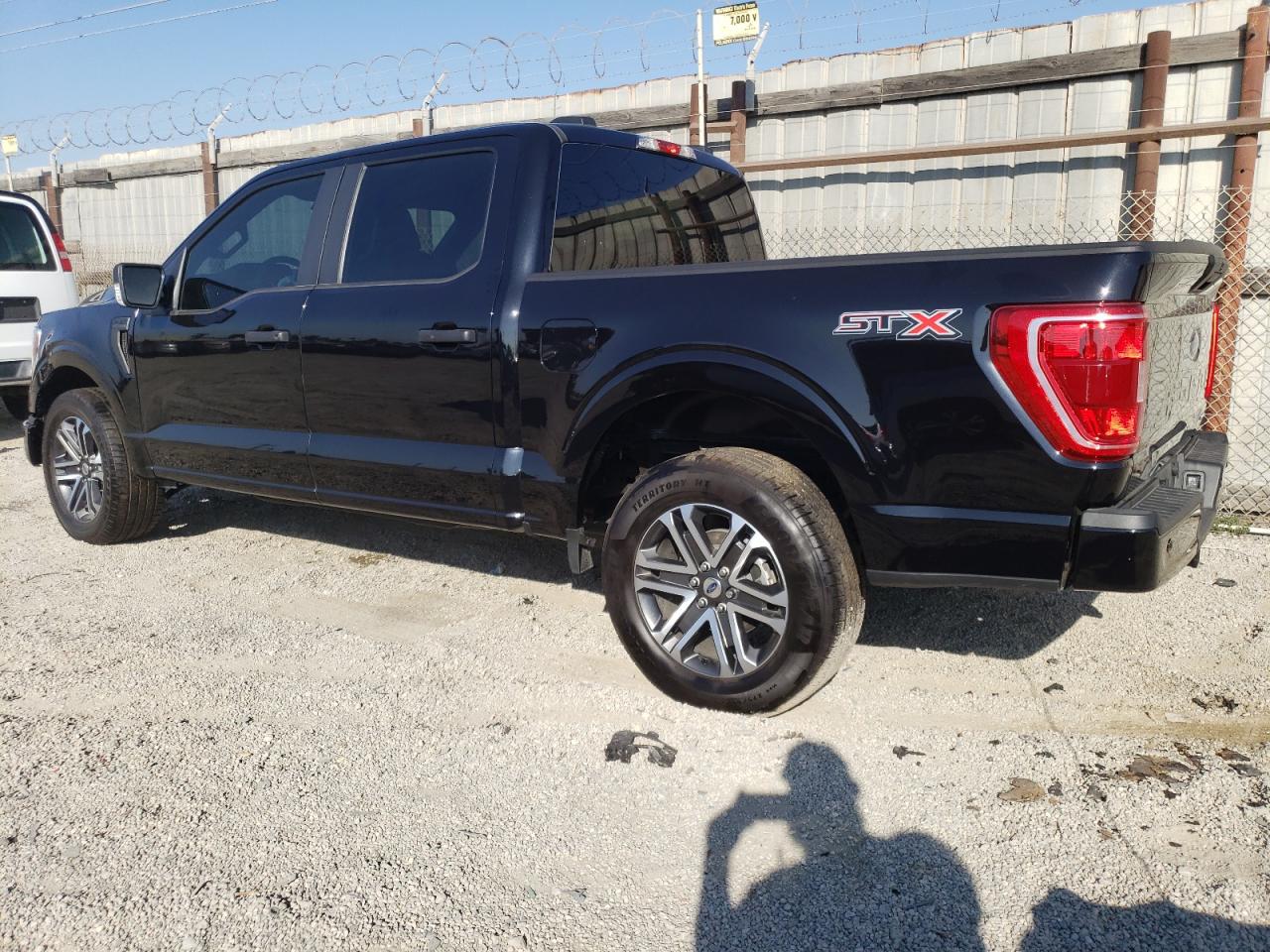 Image 2 of Ford F150 Supercrew 2023 with VIN 1FTEW1CP1PKD03273