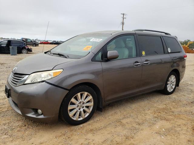 2013 TOYOTA SIENNA XLE 2013 image