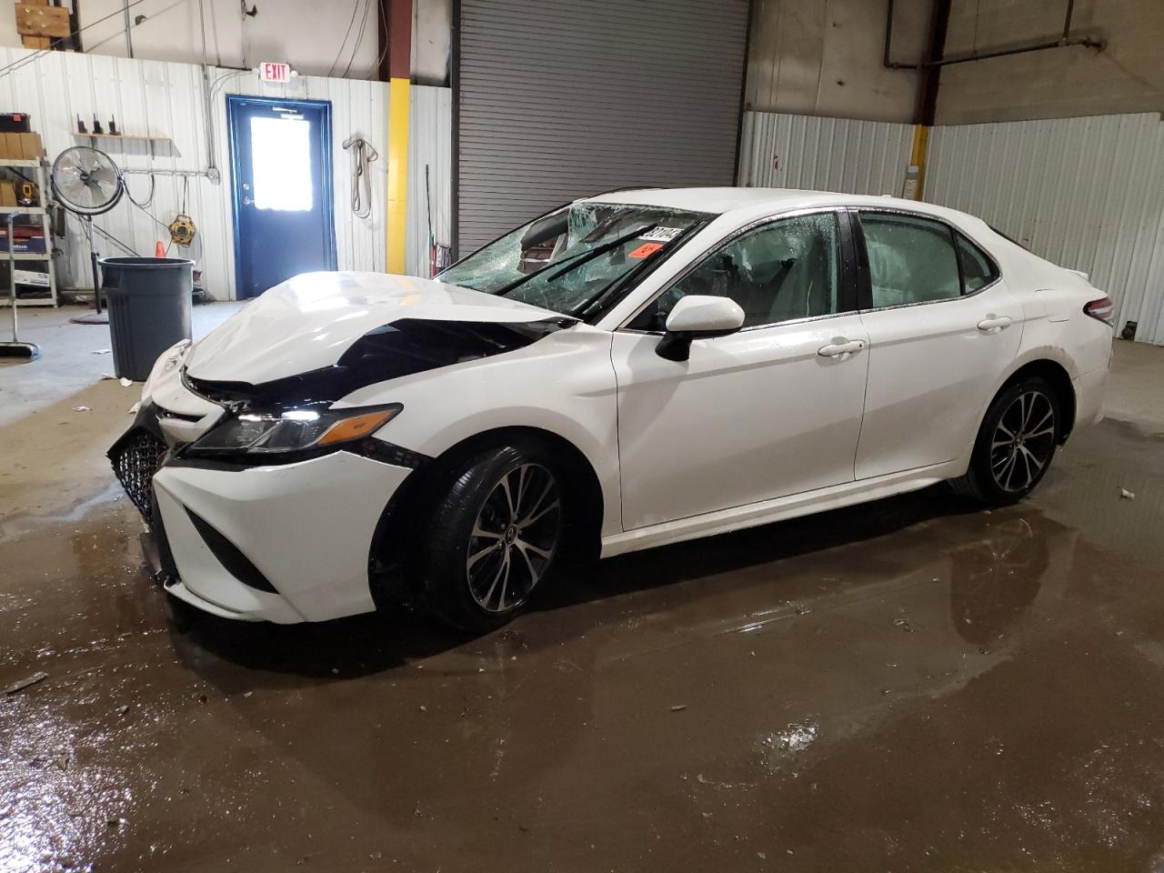 Image 1 of 2020 TOYOTA CAMRY SE 2020 with VIN 4T1G11AK1LU332166