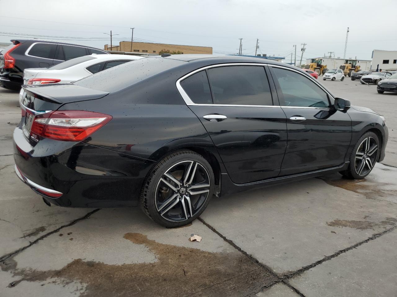 Изображение 3 2017 HONDA ACCORD TOURING 2017 с VIN 1HGCR3F99HA034102