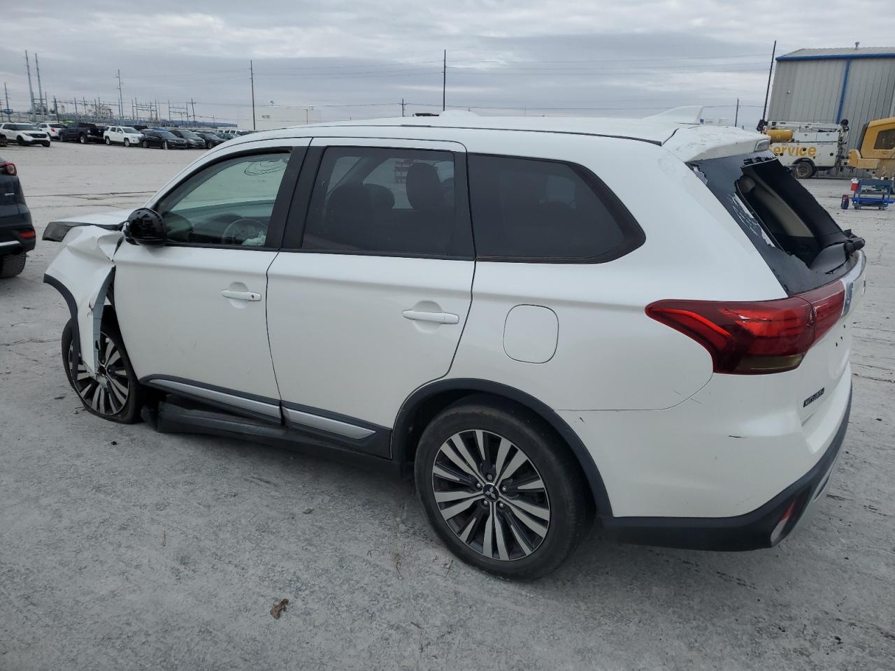 Obraz 2 z 2019 MITSUBISHI OUTLANDER ES 2019 z VIN JA4AD2A37KZ004925