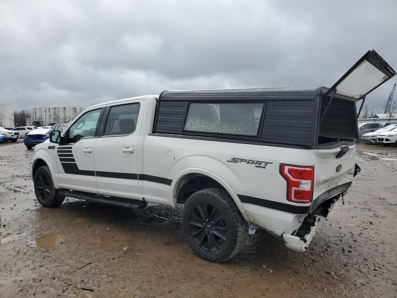 Obraz 2 z 2019 FORD F150 SUPERCREW 2019 z VIN 1FTFW1E45KFA45445