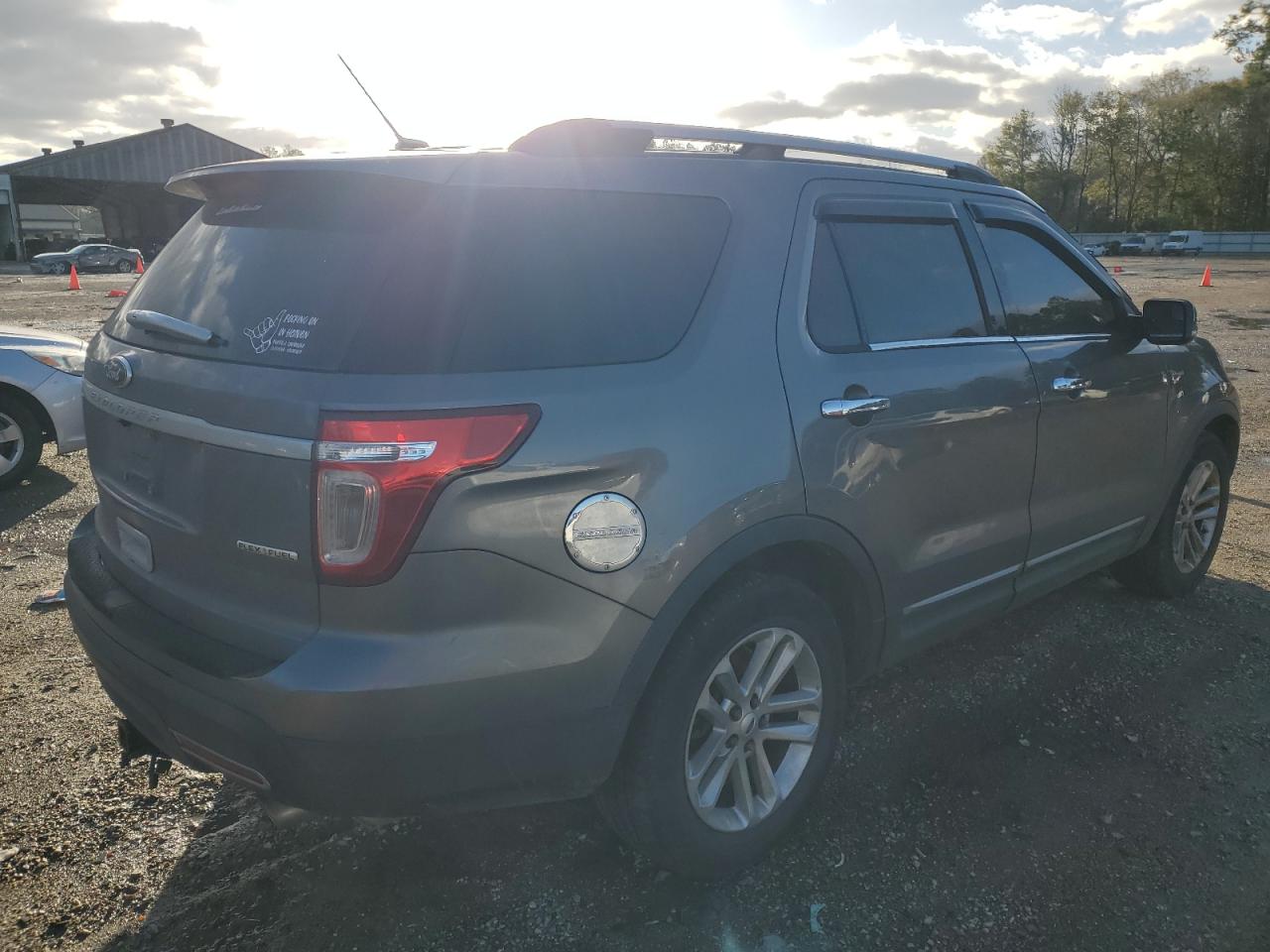 Image 3 of 2014 FORD EXPLORER XLT 2014 with VIN 1FM5K7D80EGC10195