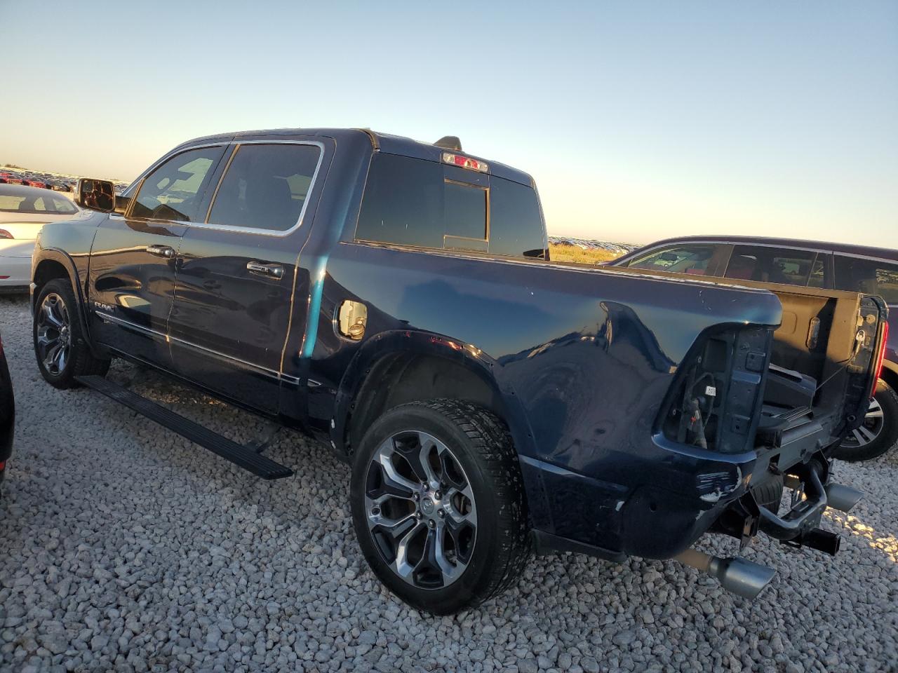 Image 2 of 2019 RAM 1500 LIMITED 2019 with VIN 1C6RREHT9KN616401