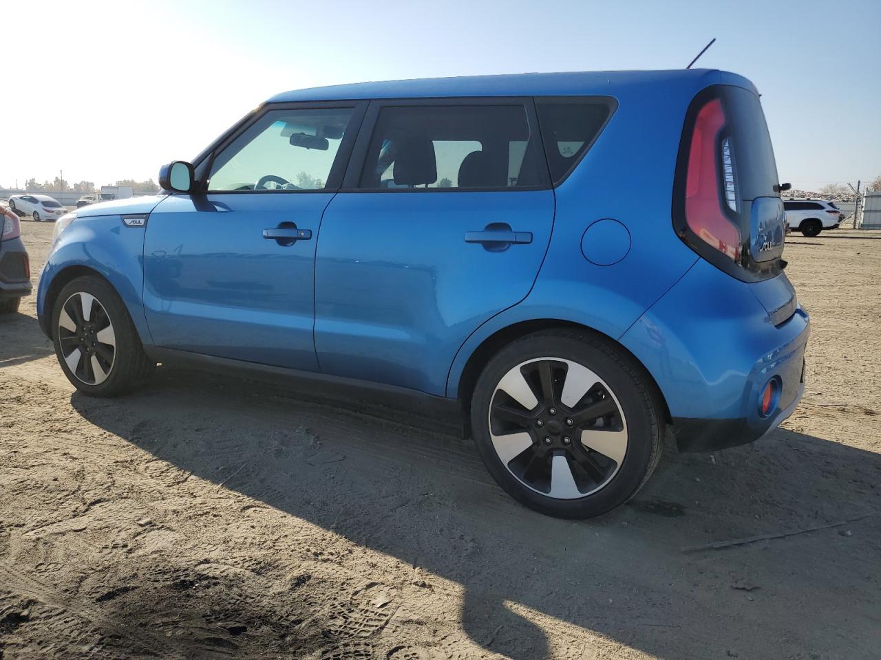 Image 2 of 2019 KIA SOUL + 2019 with VIN KNDJP3A5XK7681869